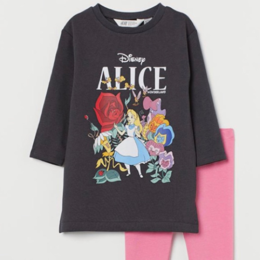 H&M girls size Alice and Wonderland 5/6 sweater dress